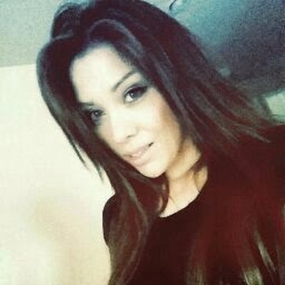 Meet your Posher, Amanda - Picture 1 of 1